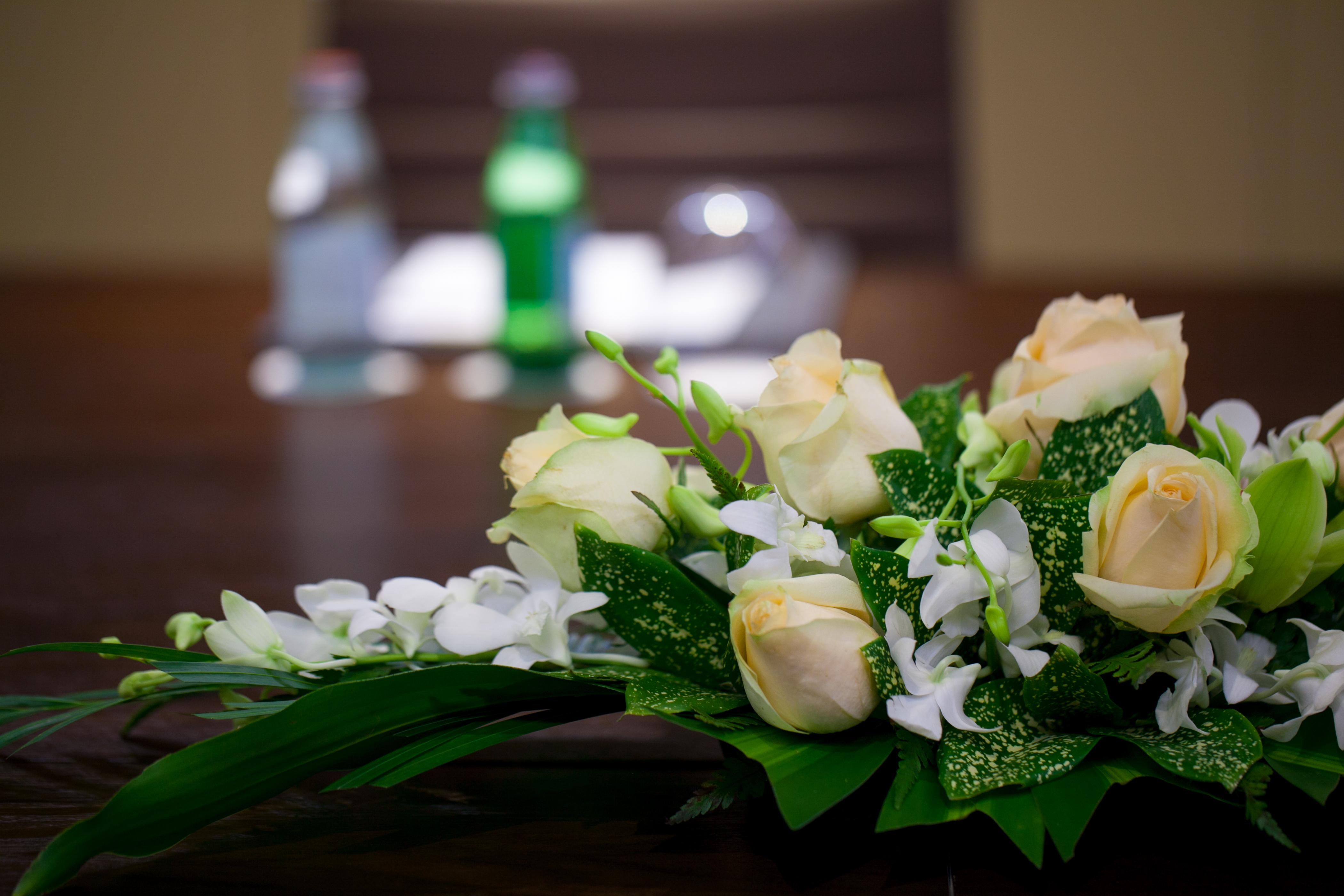 แกรนด์ มิลเลเนียม มัสกัต Hotel ภายนอก รูปภาพ A bouquet of flowers