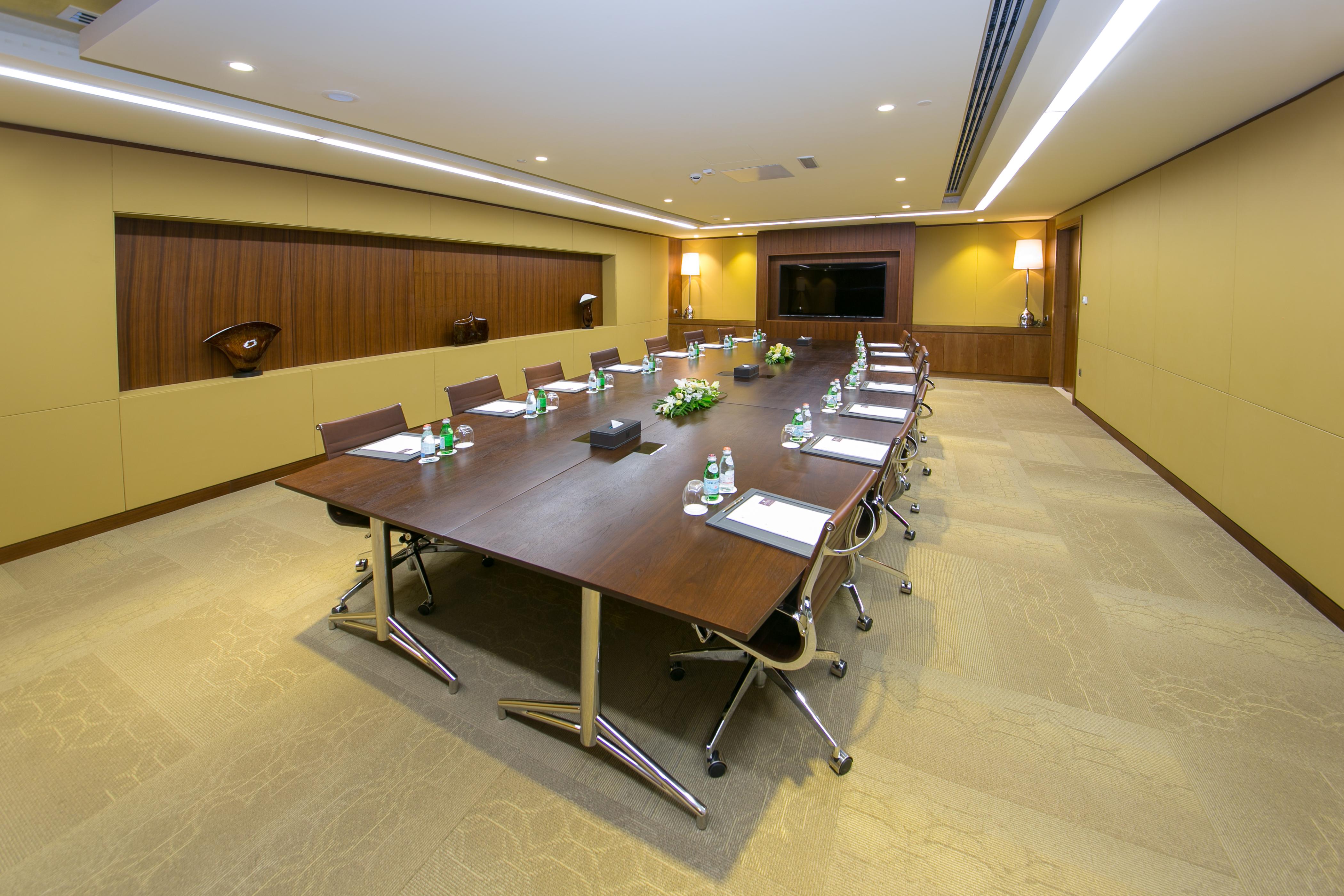 แกรนด์ มิลเลเนียม มัสกัต Hotel ภายนอก รูปภาพ Meeting room