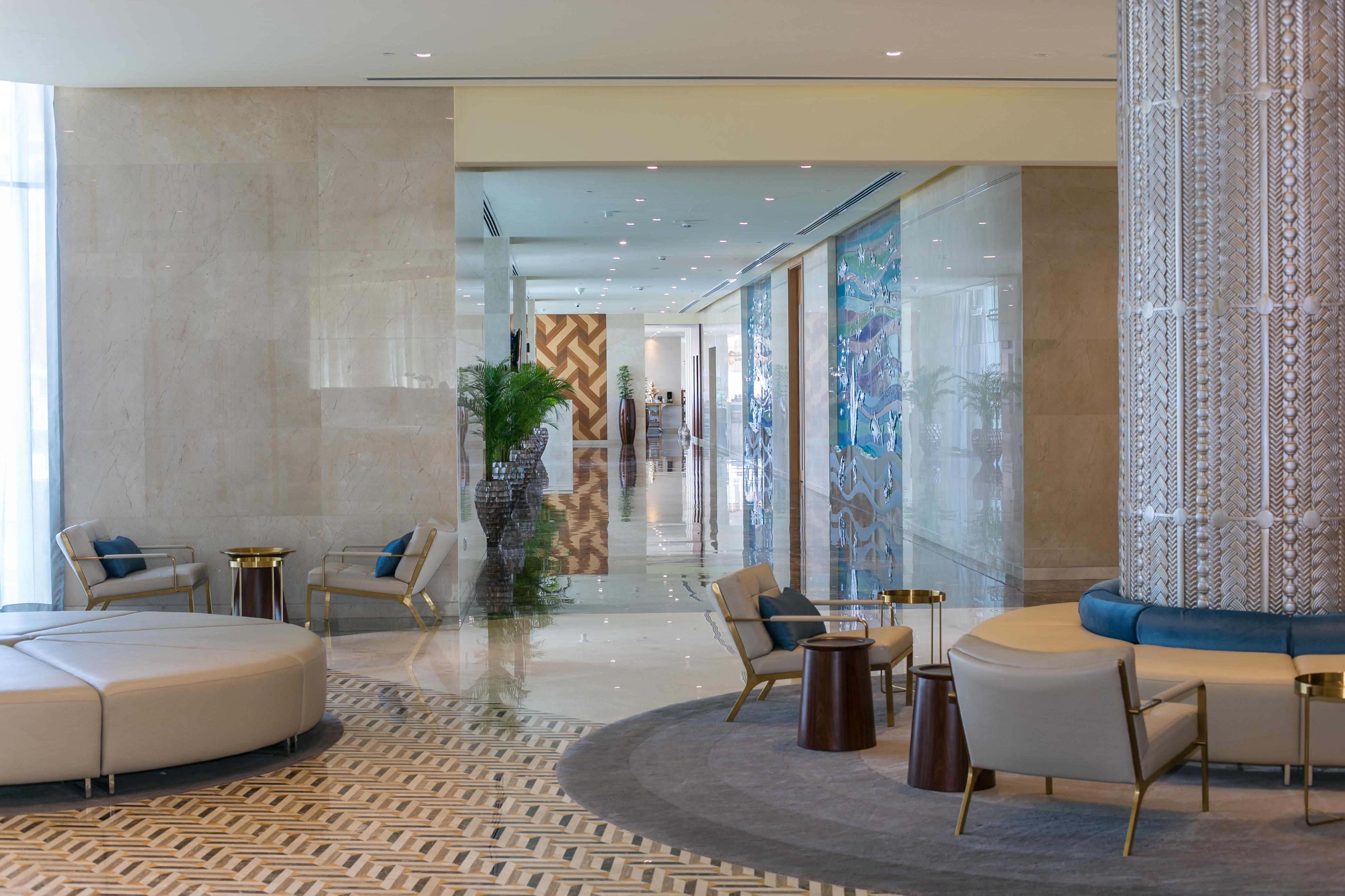 แกรนด์ มิลเลเนียม มัสกัต Hotel ภายนอก รูปภาพ The lobby of the hotel